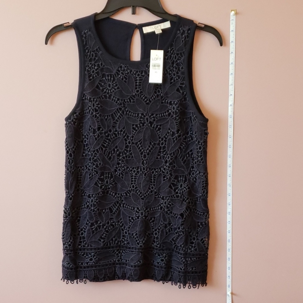 Navy size xs Loft lace tank with liner.
